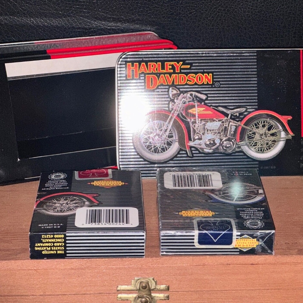 Harley Davidson Limited Edition Tin & Historical Playing Cards 1903-1950 - Picture 3 of 7